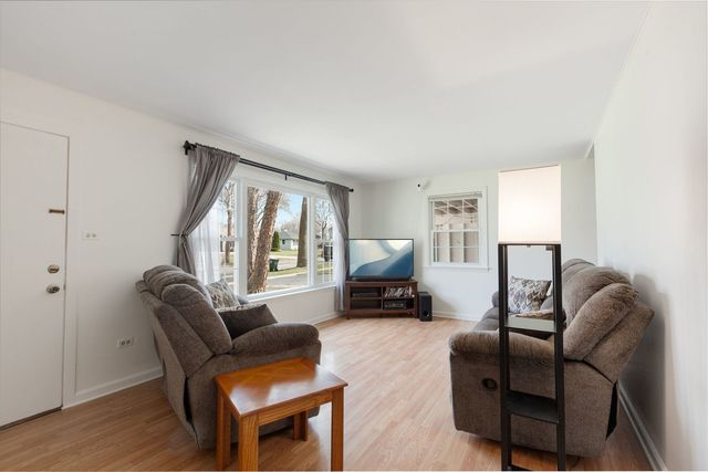 3101 Thrush Lane, Rolling Meadows, IL 60008