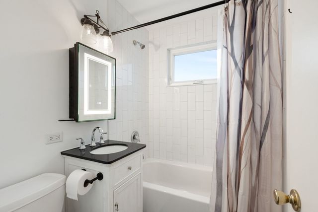 3101 Thrush Lane, Rolling Meadows, IL 60008