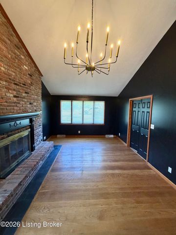 2402 High Pine Dr, Louisville, KY 40214