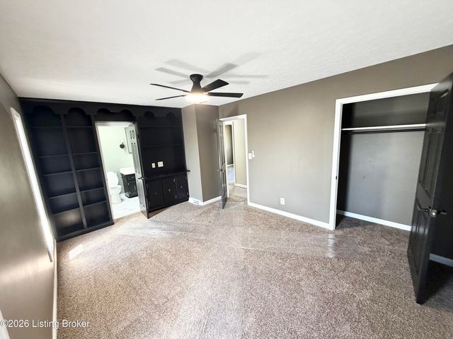 2402 High Pine Dr, Louisville, KY 40214