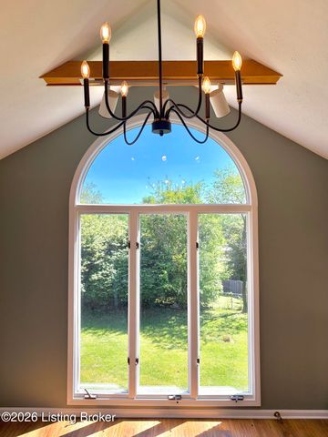 2402 High Pine Dr, Louisville, KY 40214