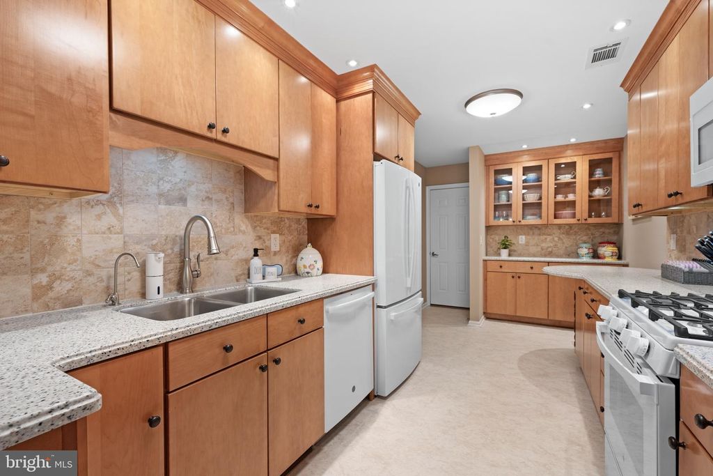 3 BROOKLINE CT, PRINCETON, NJ 08540 — photo 5