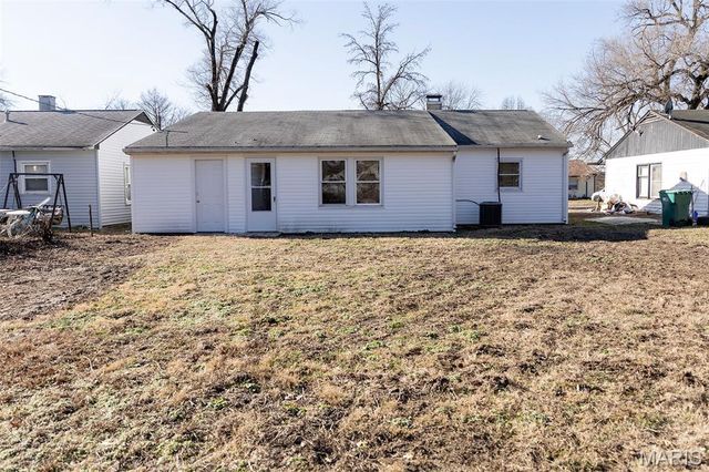 12 Helen Court, Cahokia, IL 62206