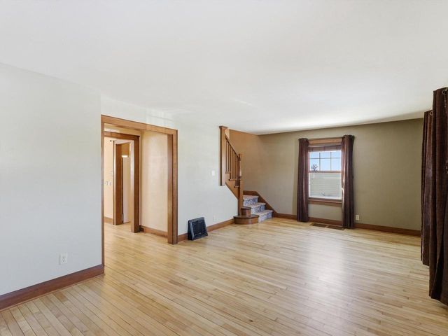 519 Riverview DRIVE, Manitowoc, WI 54220