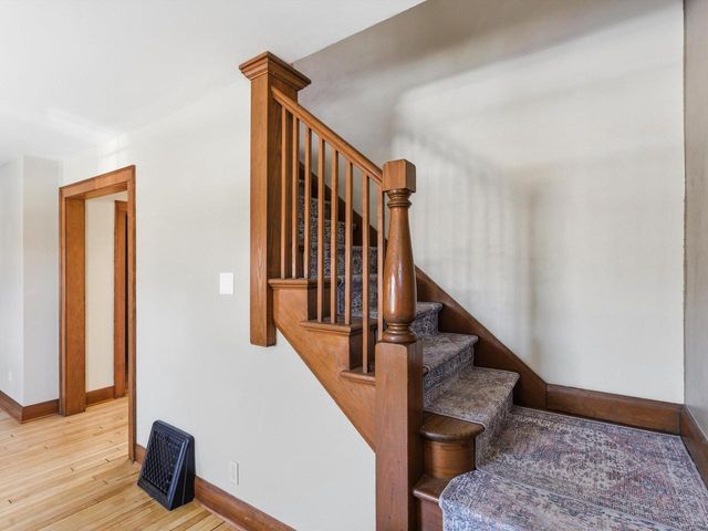 519 Riverview DRIVE, Manitowoc, WI 54220