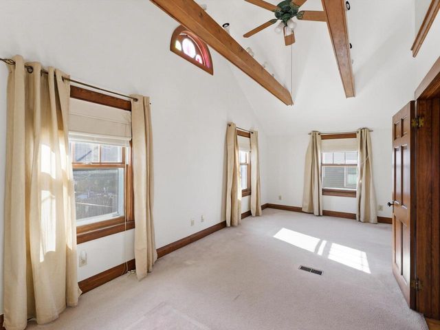 519 Riverview DRIVE, Manitowoc, WI 54220