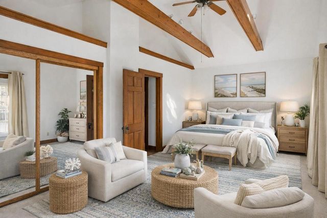 519 Riverview DRIVE, Manitowoc, WI 54220