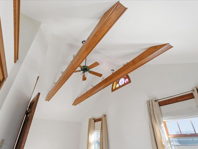 519 Riverview DRIVE, Manitowoc, WI 54220