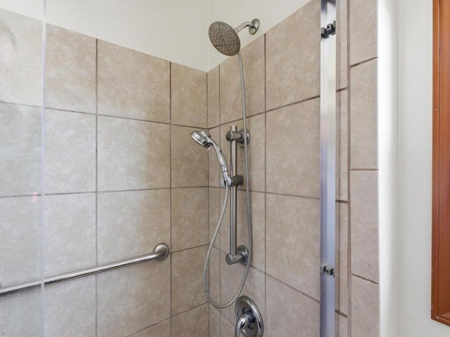 519 Riverview DRIVE, Manitowoc, WI 54220