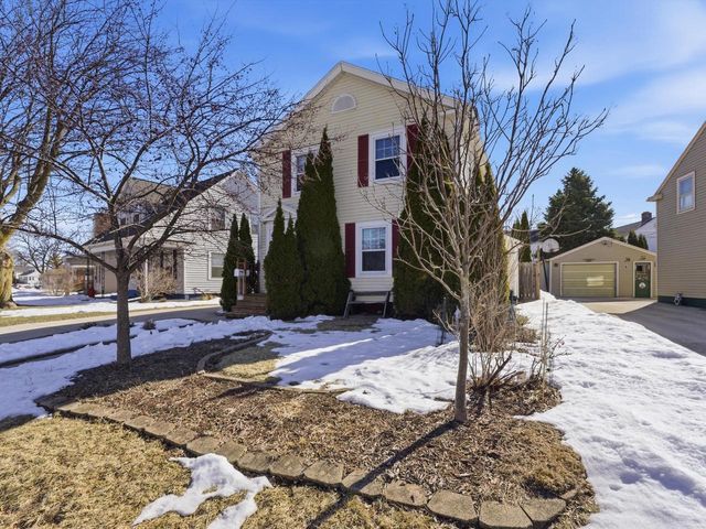 519 Riverview DRIVE, Manitowoc, WI 54220