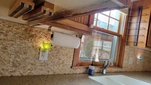 519 Riverview DRIVE, Manitowoc, WI 54220