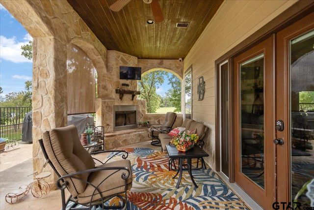 14347 Ridge Way, Lindale, TX 75771