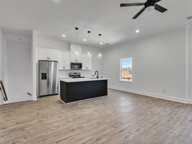 5130 Clover Street A, Houston, TX 77033