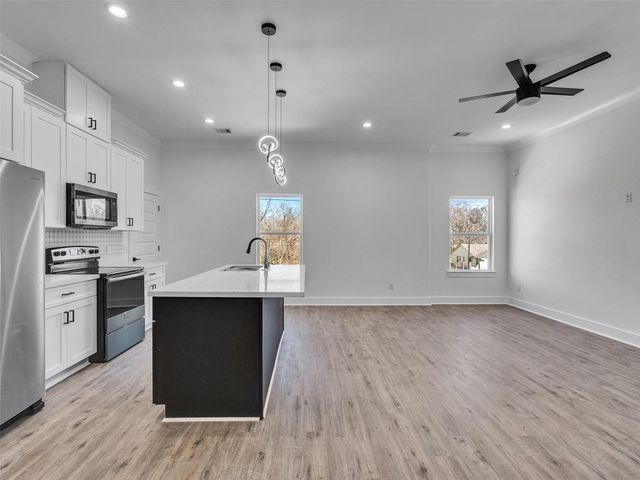 5130 Clover Street A, Houston, TX 77033