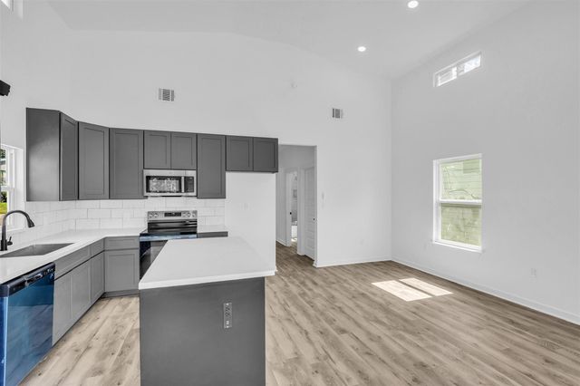 117 Rain Forest Road, Onalaska, TX 77360