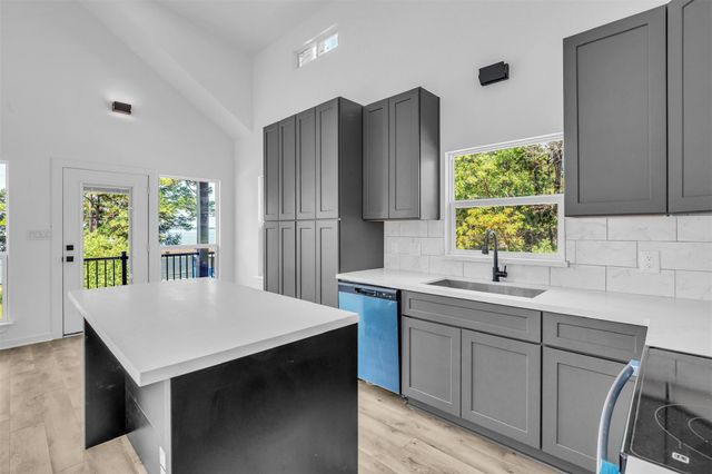 117 Rain Forest Road, Onalaska, TX 77360