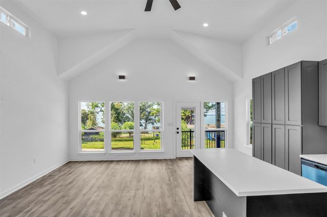 117 Rain Forest Road, Onalaska, TX 77360
