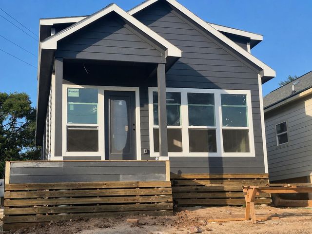 117 Rain Forest Road, Onalaska, TX 77360