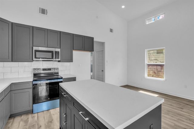 117 Rain Forest Road, Onalaska, TX 77360
