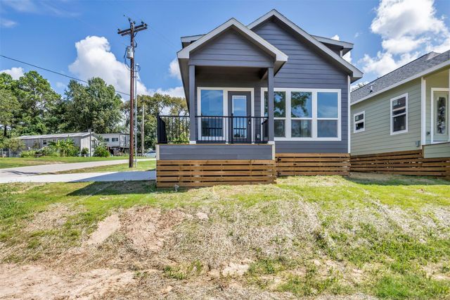 117 Rain Forest Road, Onalaska, TX 77360