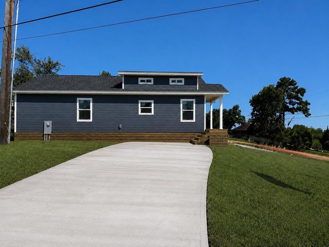 117 Rain Forest Road, Onalaska, TX 77360
