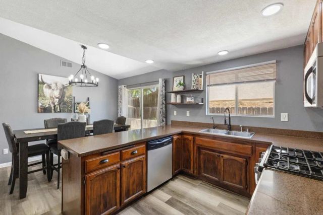 722 8th Street, Ramona, CA 92065