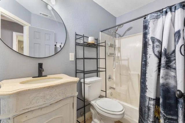 722 8th Street, Ramona, CA 92065