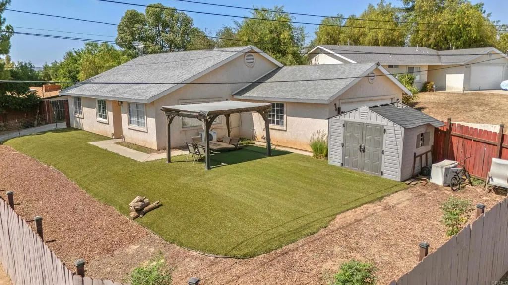 722 8th Street, Ramona, CA 92065