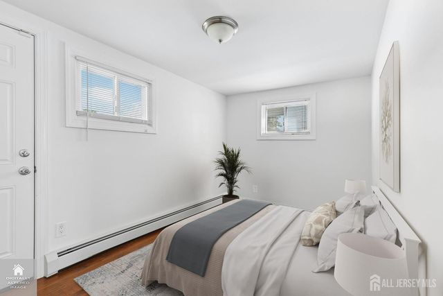 16 Neptune Place, Colonia, NJ 07067