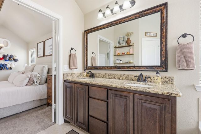 324 Sherbrook Street, Van Alstyne, TX 75495