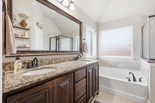 324 Sherbrook Street, Van Alstyne, TX 75495