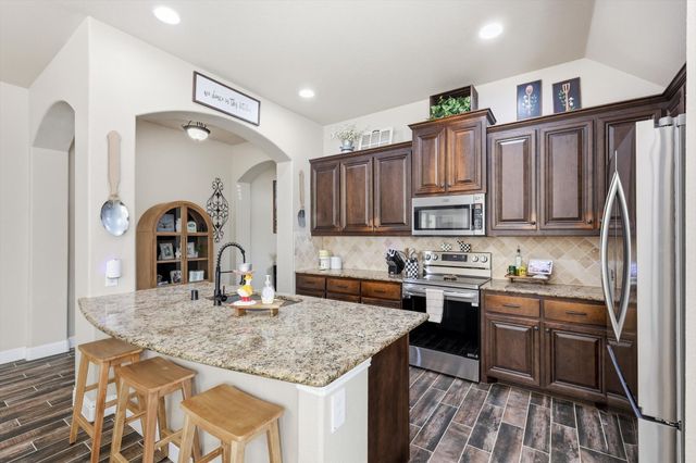 324 Sherbrook Street, Van Alstyne, TX 75495