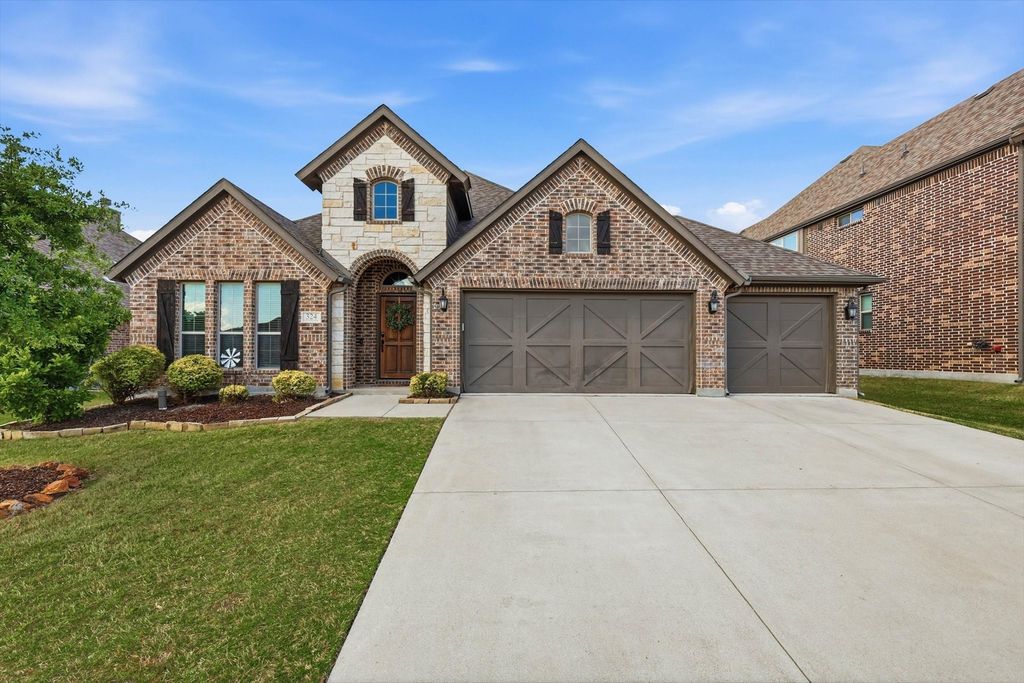 324 Sherbrook Street, Van Alstyne, TX 75495