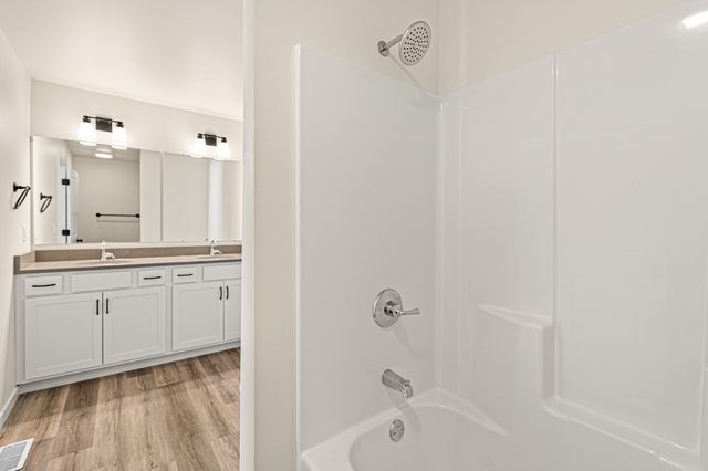 2312 Water Tower PL, North Liberty, IA 52317