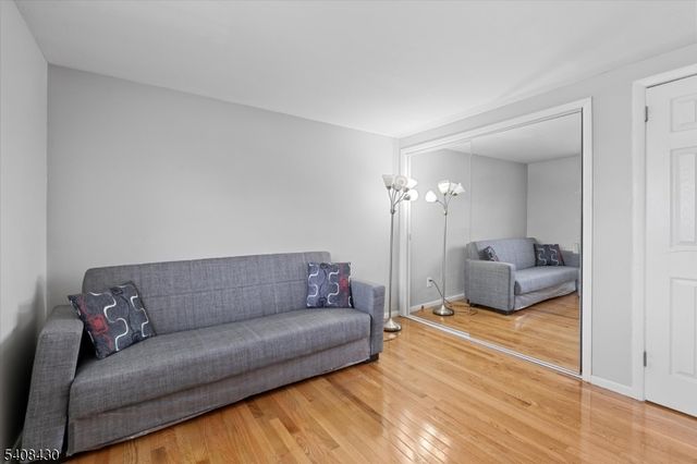 421 N 11Th St, Prospect Park Boro, NJ 07508