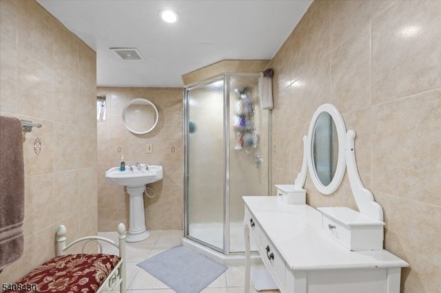 421 N 11Th St, Prospect Park Boro, NJ 07508