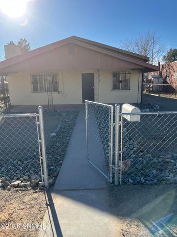 808 Alamo Street, Las Cruces, NM 88001
