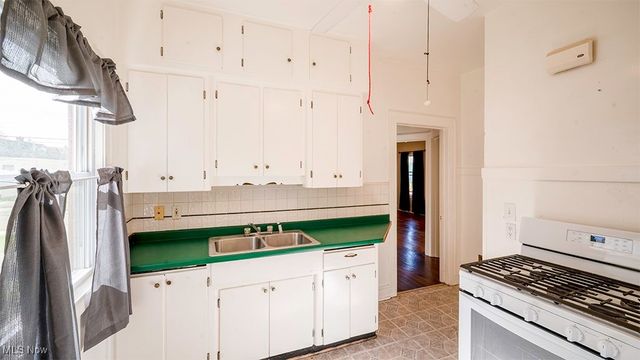 215 Sheridan Avenue, Niles, OH 44446