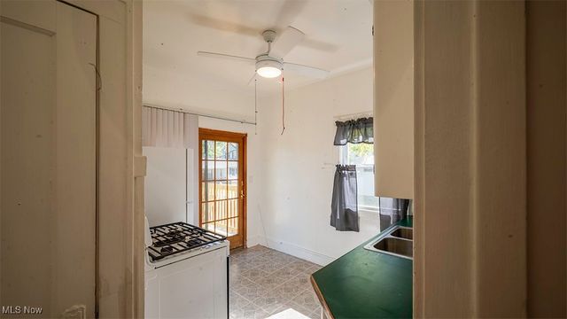 215 Sheridan Avenue, Niles, OH 44446