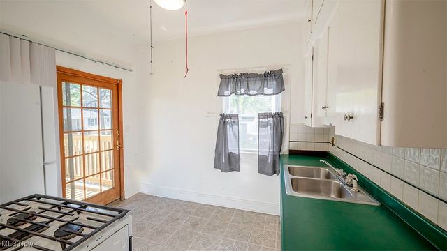 215 Sheridan Avenue, Niles, OH 44446