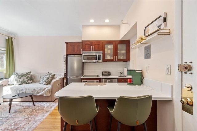 511 Beacon St 8, Boston, MA 02215