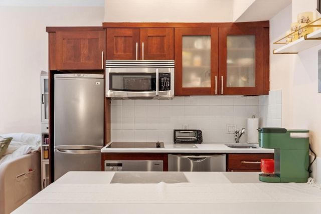 511 Beacon St 8, Boston, MA 02215