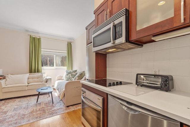 511 Beacon St 8, Boston, MA 02215