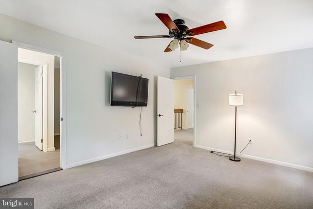1944 WINTERPORT CL, Reston, VA 20191