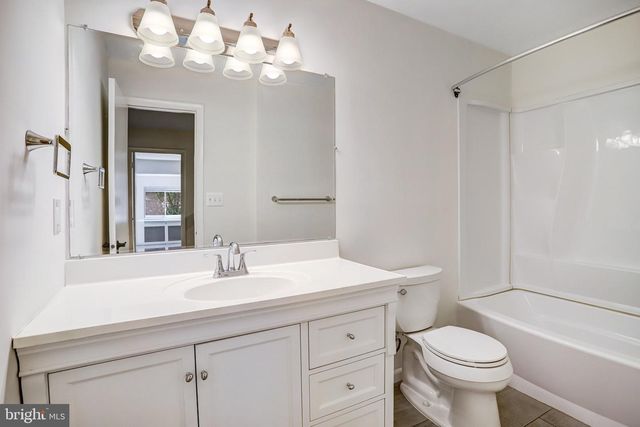 1944 WINTERPORT CL, Reston, VA 20191