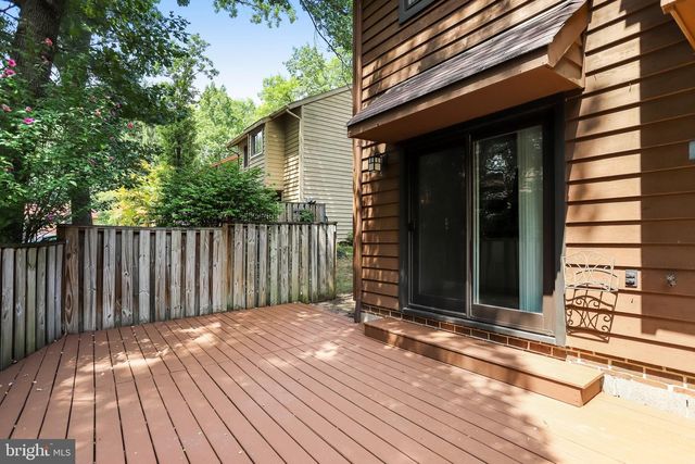 1944 WINTERPORT CL, Reston, VA 20191