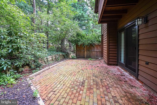 1944 WINTERPORT CL, Reston, VA 20191