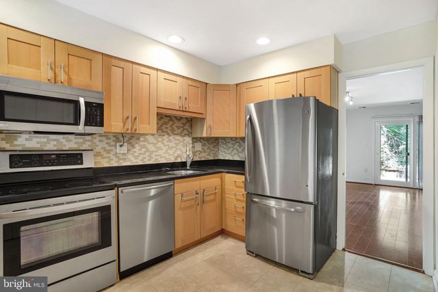 1944 WINTERPORT CL, Reston, VA 20191