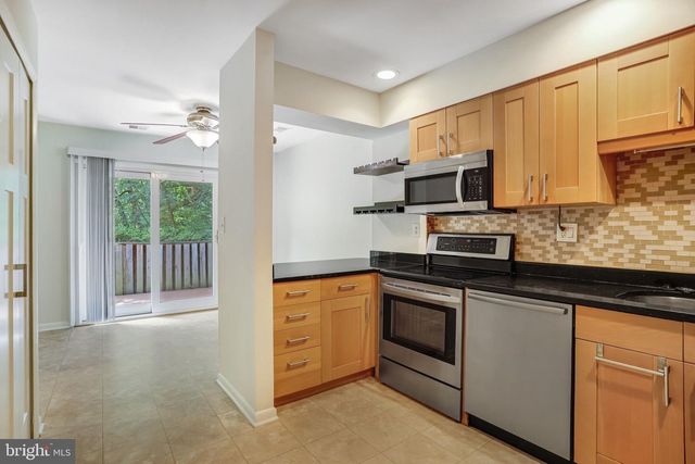 1944 WINTERPORT CL, Reston, VA 20191