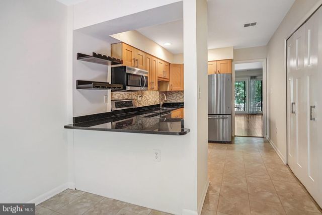 1944 WINTERPORT CL, Reston, VA 20191
